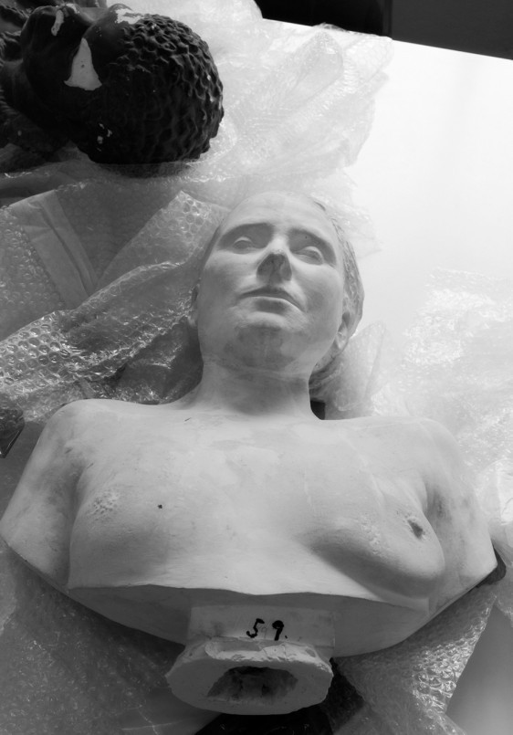 'Dar presencia: Cuerpos ocupando el archivo', por Teresa Correa