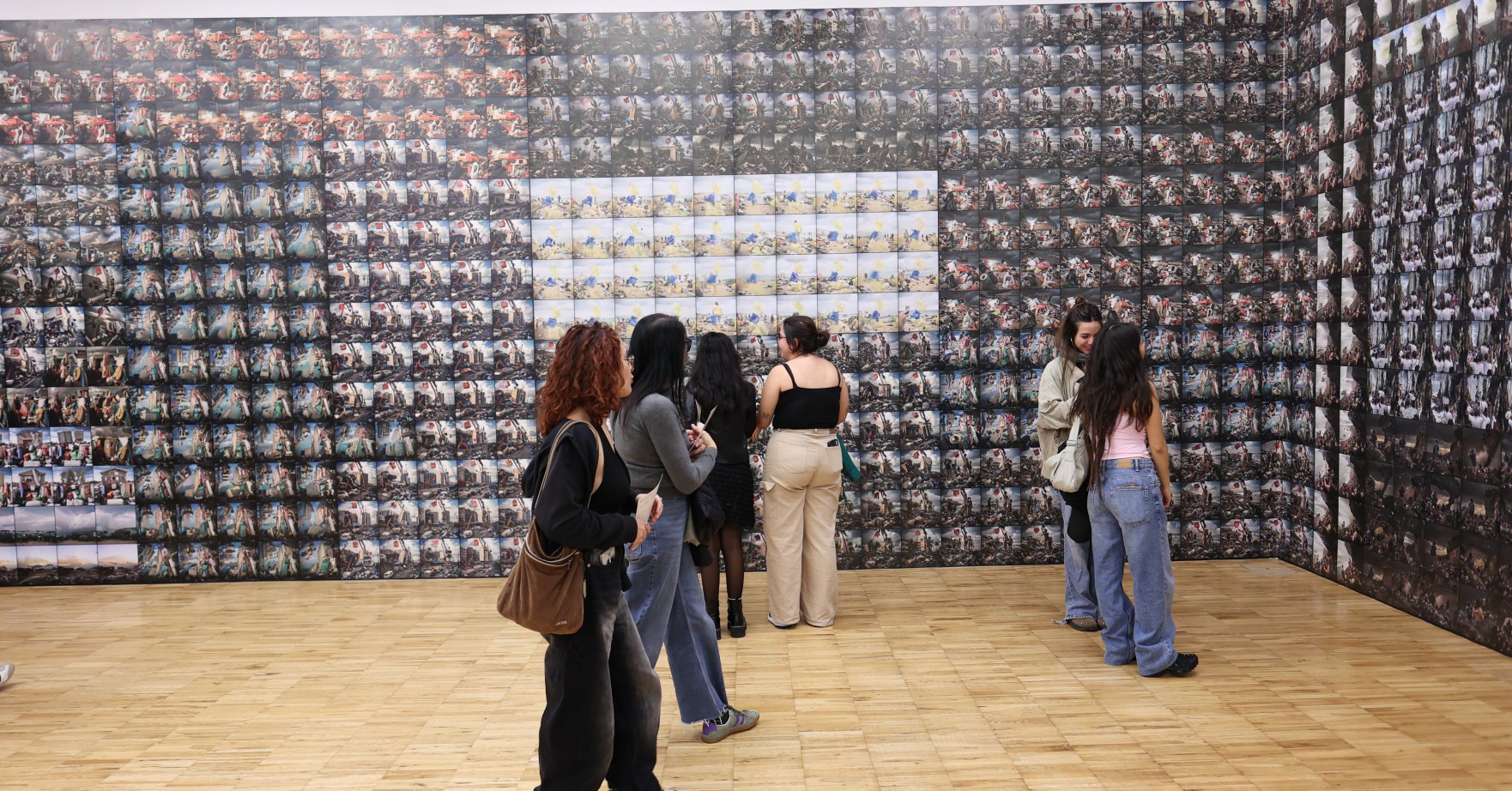 Visita guiada a 'Prompt: The tourist gaze'