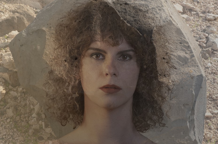 'Soy piedra, resisto', de Cabello/Carceller (2026)