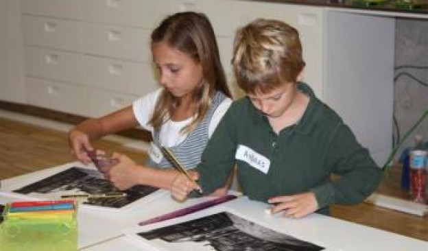 TEA reúne a cincuenta niños y niñas en su taller didáctico de Navidad