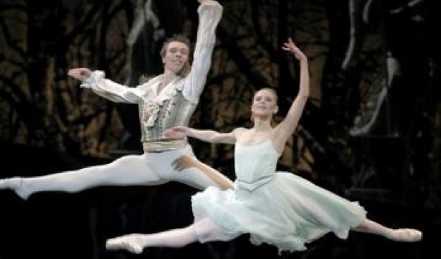 TEA proyecta 'La danza', película que invita a "˜viajar' al corazón del Ballet de la Ópera de París