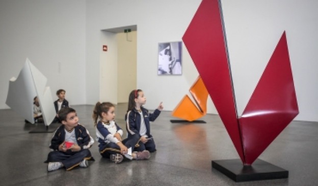 Actividades escolares con las exposiciones de María Belén Morales y Regina José Galindo