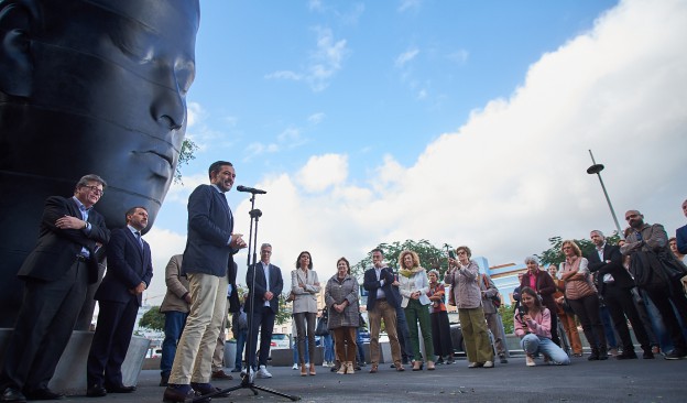 El Cabildo de Tenerife presenta en TEA ‘Carla’, una instalación escultórica de Jaume Plensa