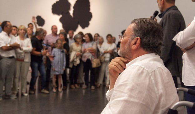 El artista Gonzalo González ofrece en TEA una visita guiada a la exposición 'Estar aquí es todo'