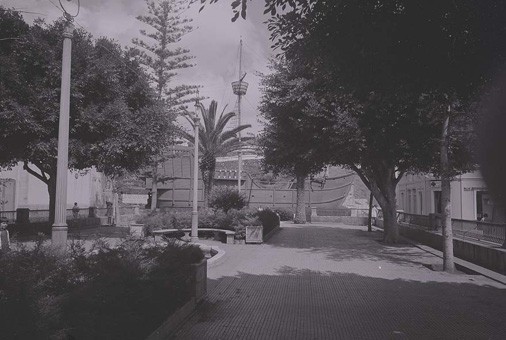 Plaza de la Alameda y al fondo el Barco de la Virgen. Santa Cruz