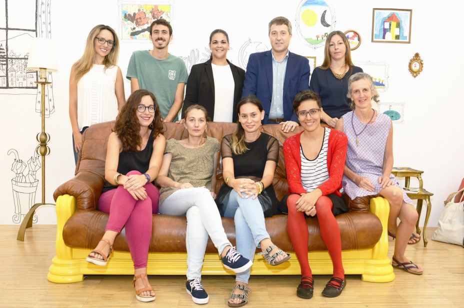 Un/a artista viene a vernos